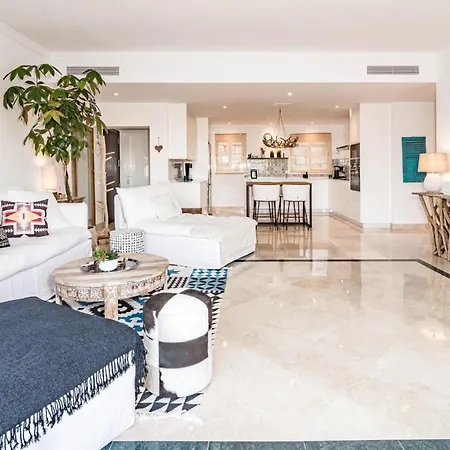 Paraiso Pueblo B52 Apartman *