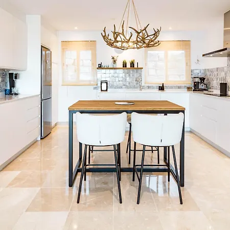 Paraiso Pueblo B52 * Estepona